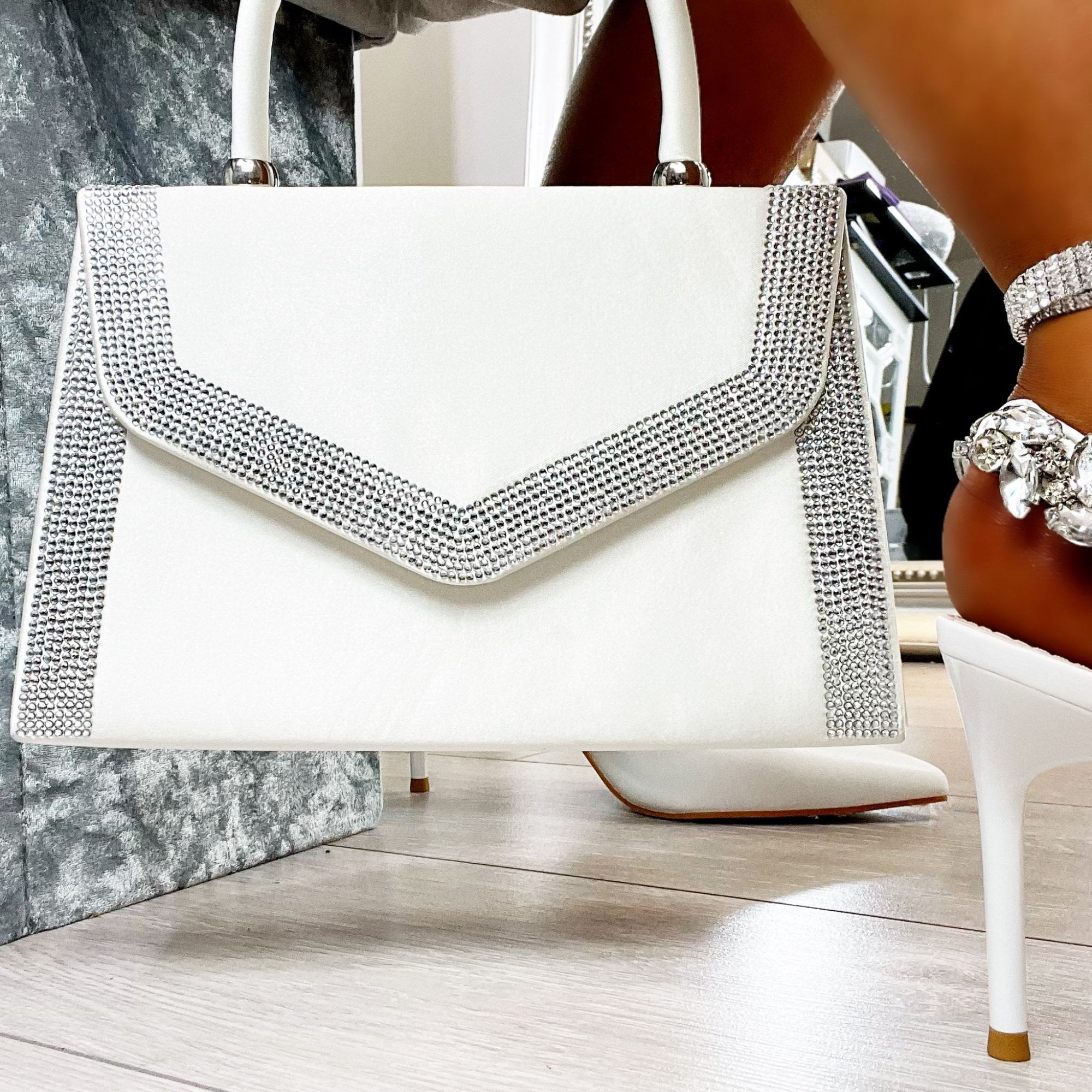 Crystal Envelope Handbag Ivory with satin Material/Handle