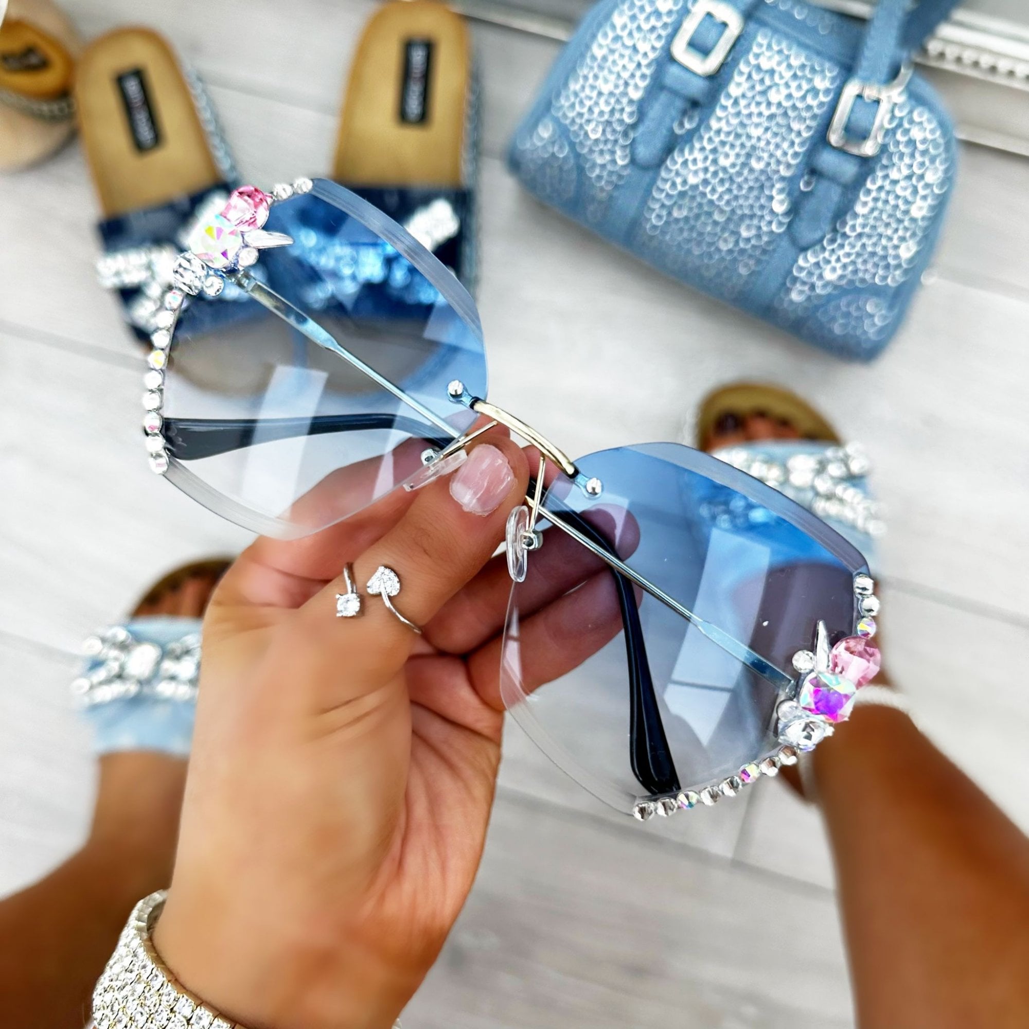 Crystal Glimmer Fashion Glasses Blue designed with rimless Lenses