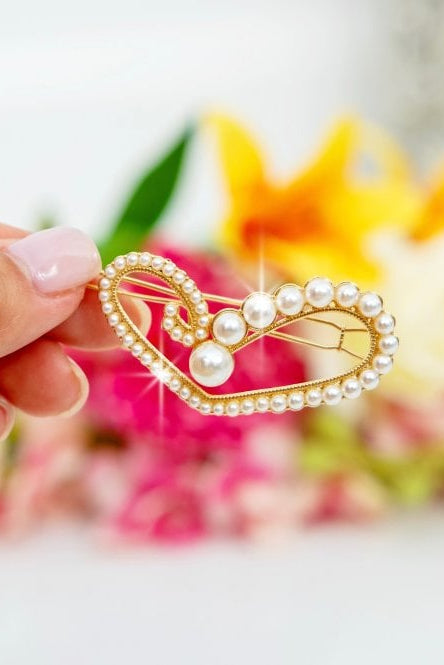 Sparkly Lovestruck Pearl Hair Clip Gold featuring abstract heart swirl with layered pearl accents