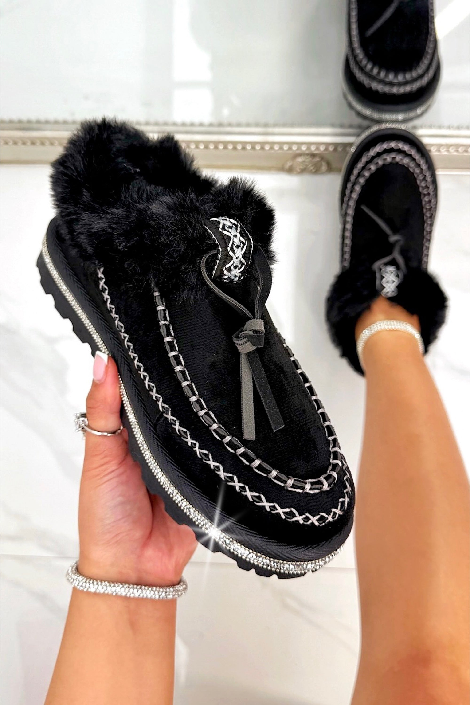 Crystal Faux Fur Lined Tazgirl Outdoor Slippers Black