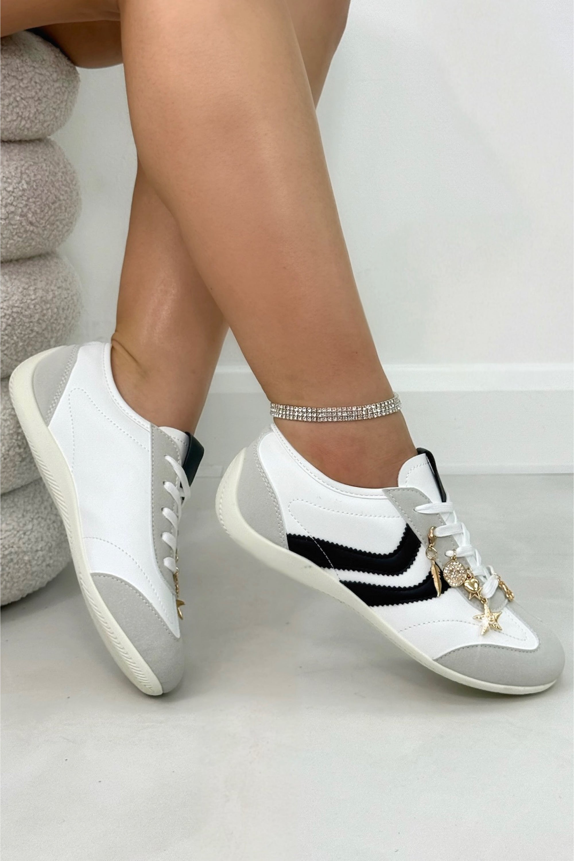 Sparkly Charm Horizon Trainers White, with a closer look at the design details