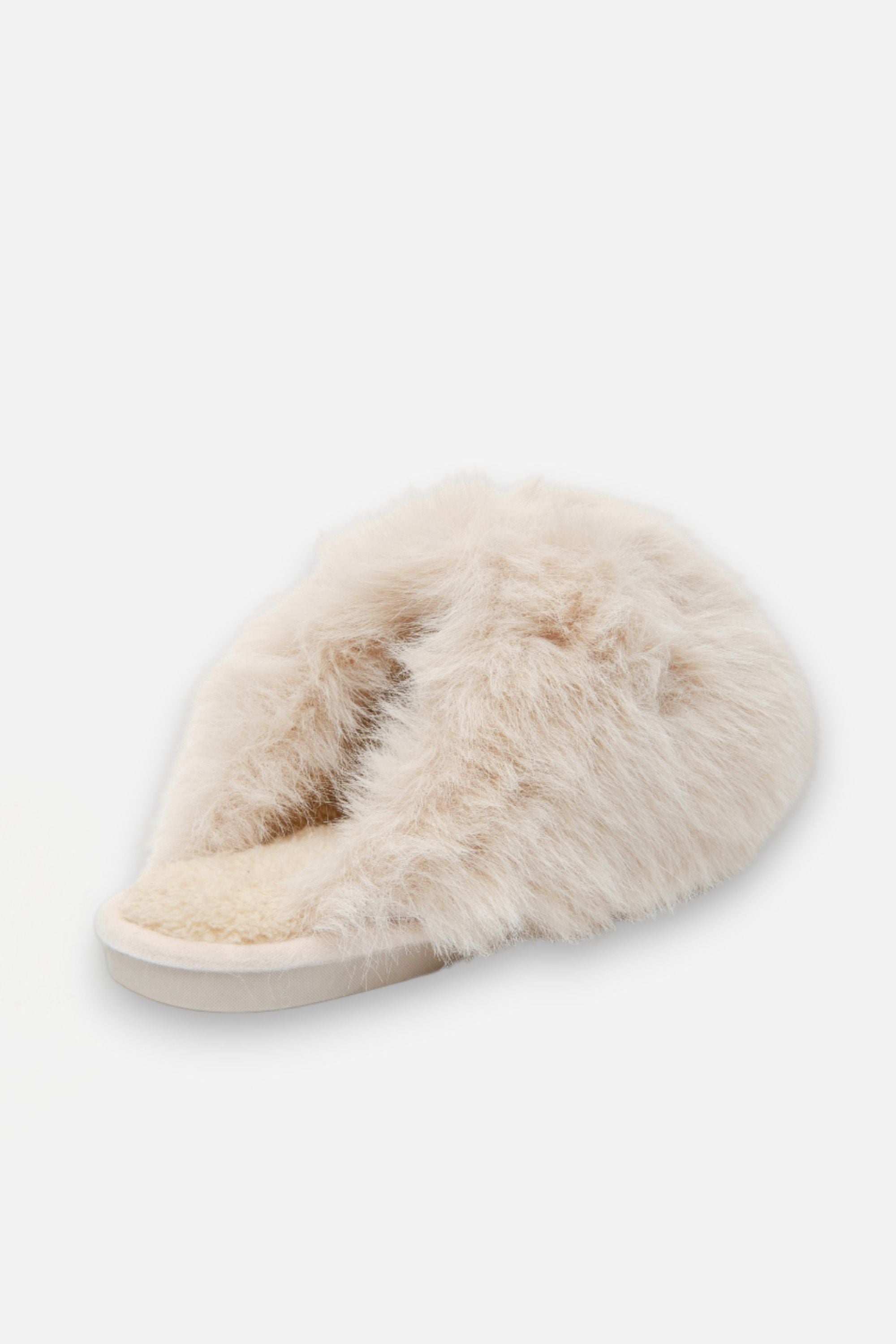 Ultimate Cosy Fluffy Slippers Cream, featuring soft Material inside