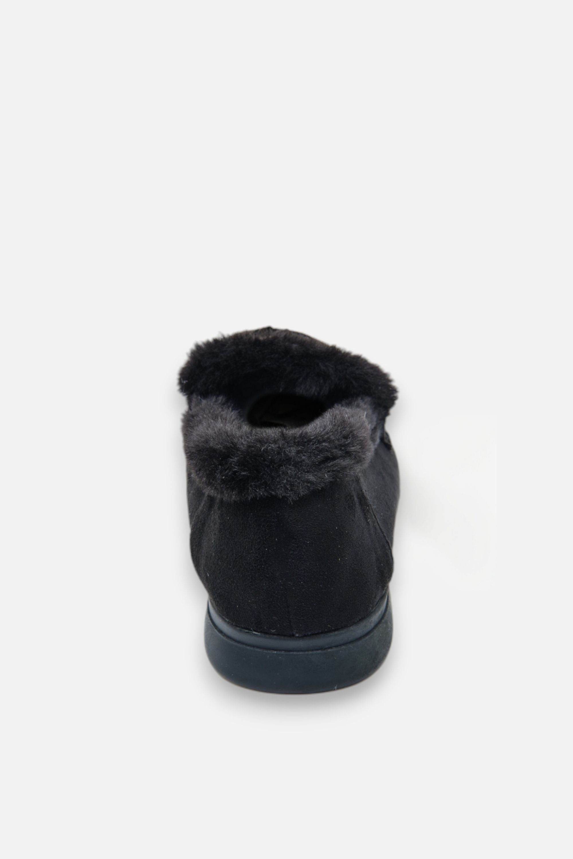 Velvet Crush Loafers Black, featuring flat rubber sole for all-day comfort and grip