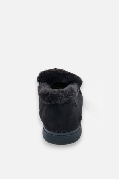 Velvet Crush Loafers Black, featuring flat rubber sole for all-day comfort and grip