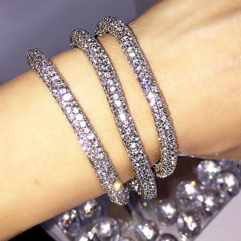 Crystal Magnetic Clasp Crystal Flexi Bracelet, highlighting magnetic Clasp