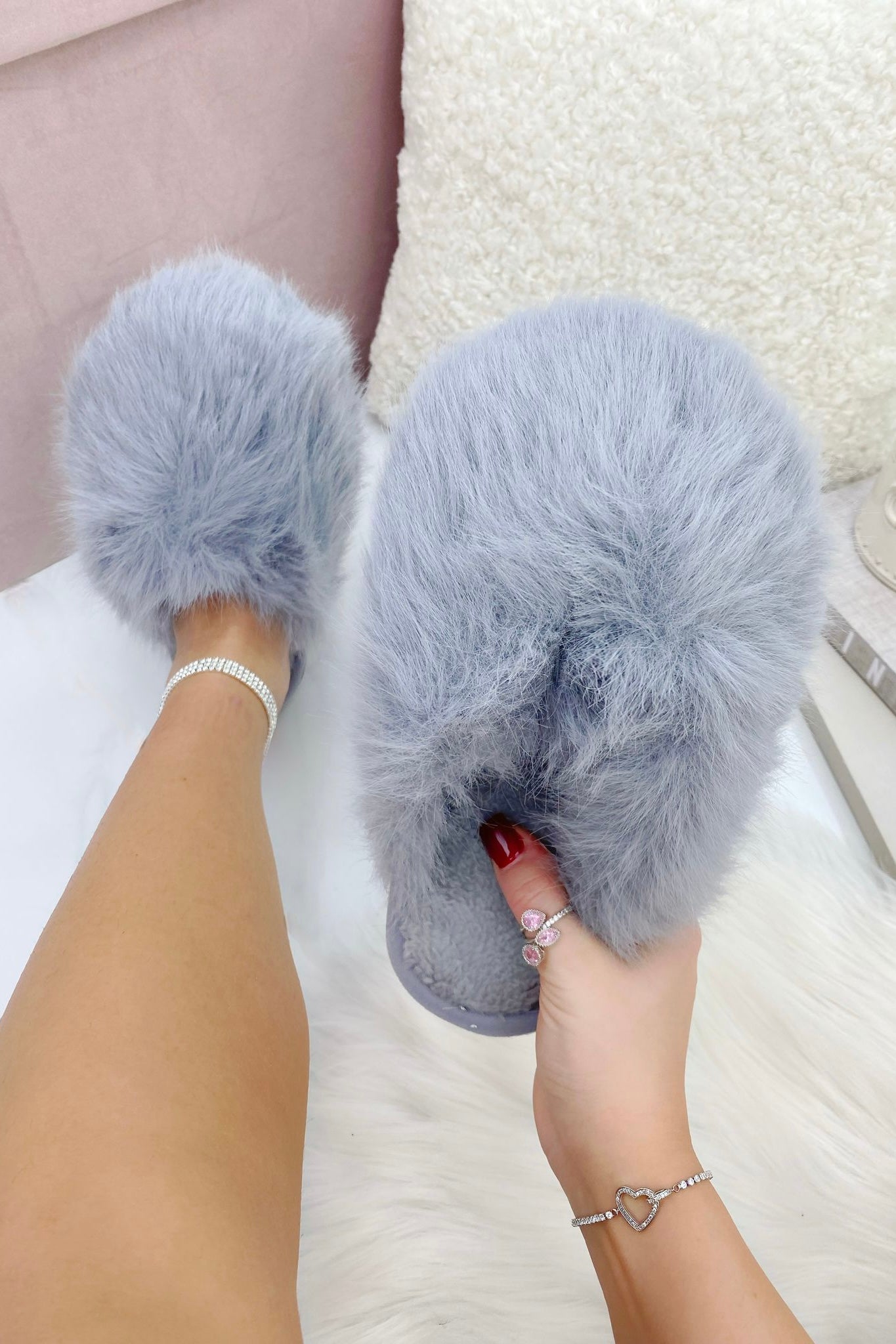 Ultimate Cosy Fluffy Slippers Grey featuring true to size