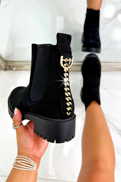 Sparkly Chainstorm Boots Black featuring faux suede upper with stretch side panels