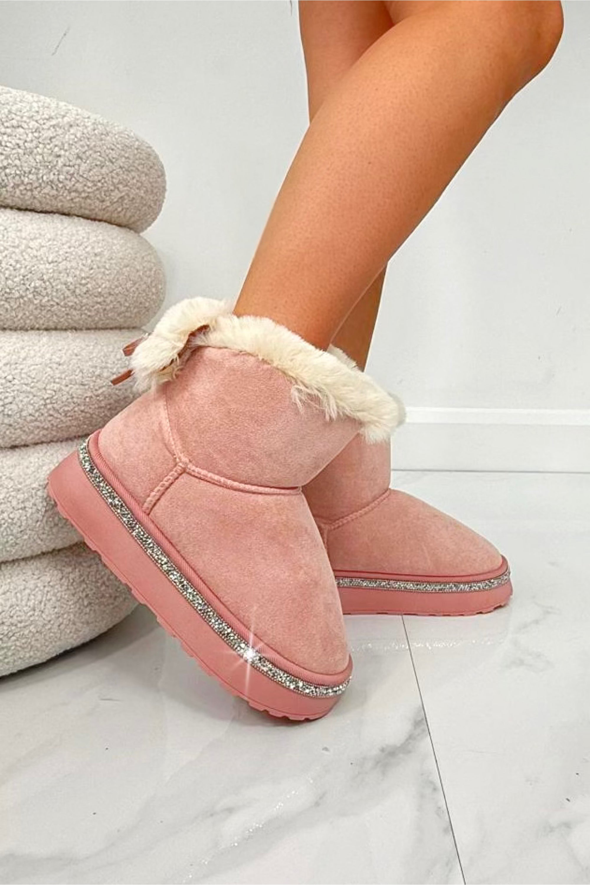 Crystal Faux Fur Bow Snugg Boots Pink
