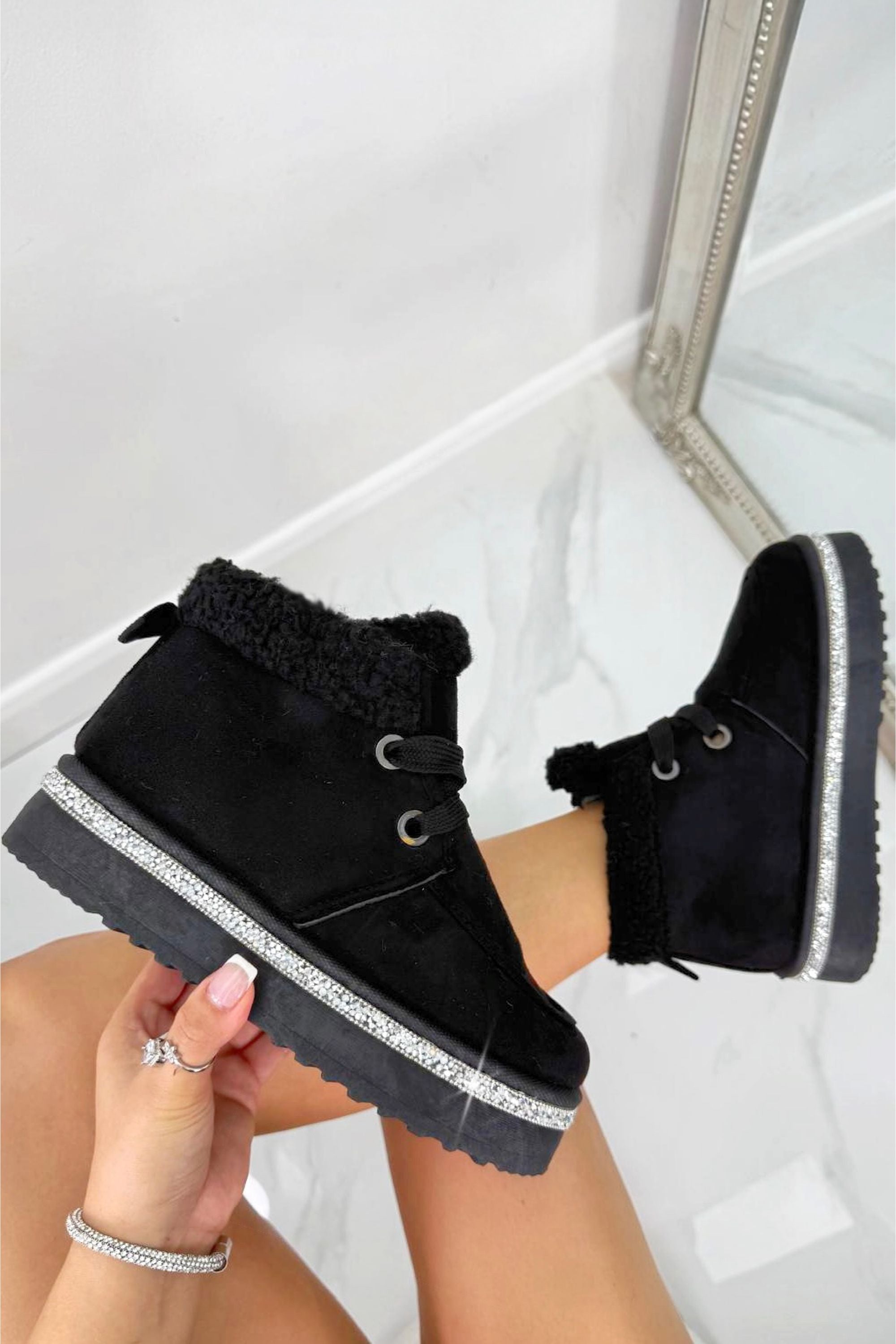 Crystal Luxe Lodge Faux Fur Lined Boots Black