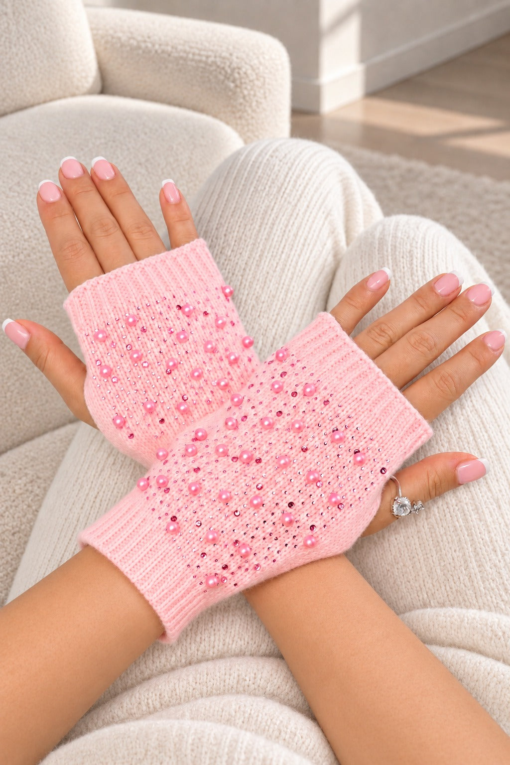 Knitted Fingerless Crystal and Pearl Sparkly Gloves Pink