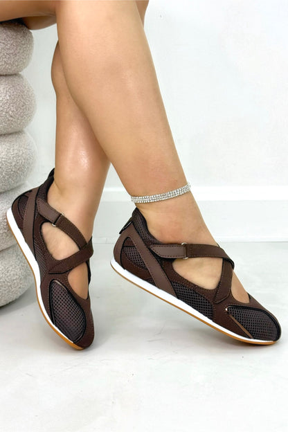 Comfort Velocity Shadowline Trainers Brown featuring secure criss-cross strap design