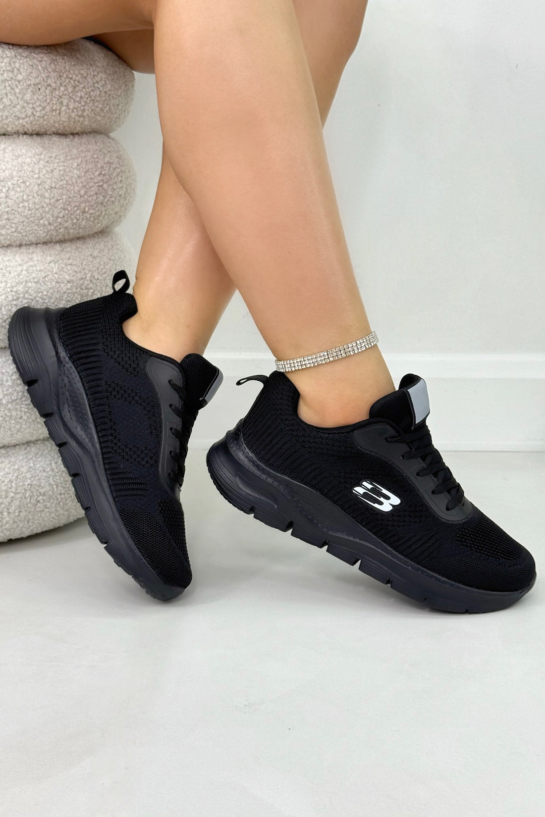 Everyday Flex Lightweight Lace-Up Trainers Black finished with lace-up fastening