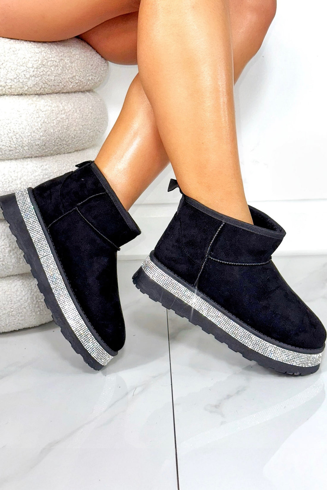 Crystal Diamond Edge Cosy Snug Mini Boots Black