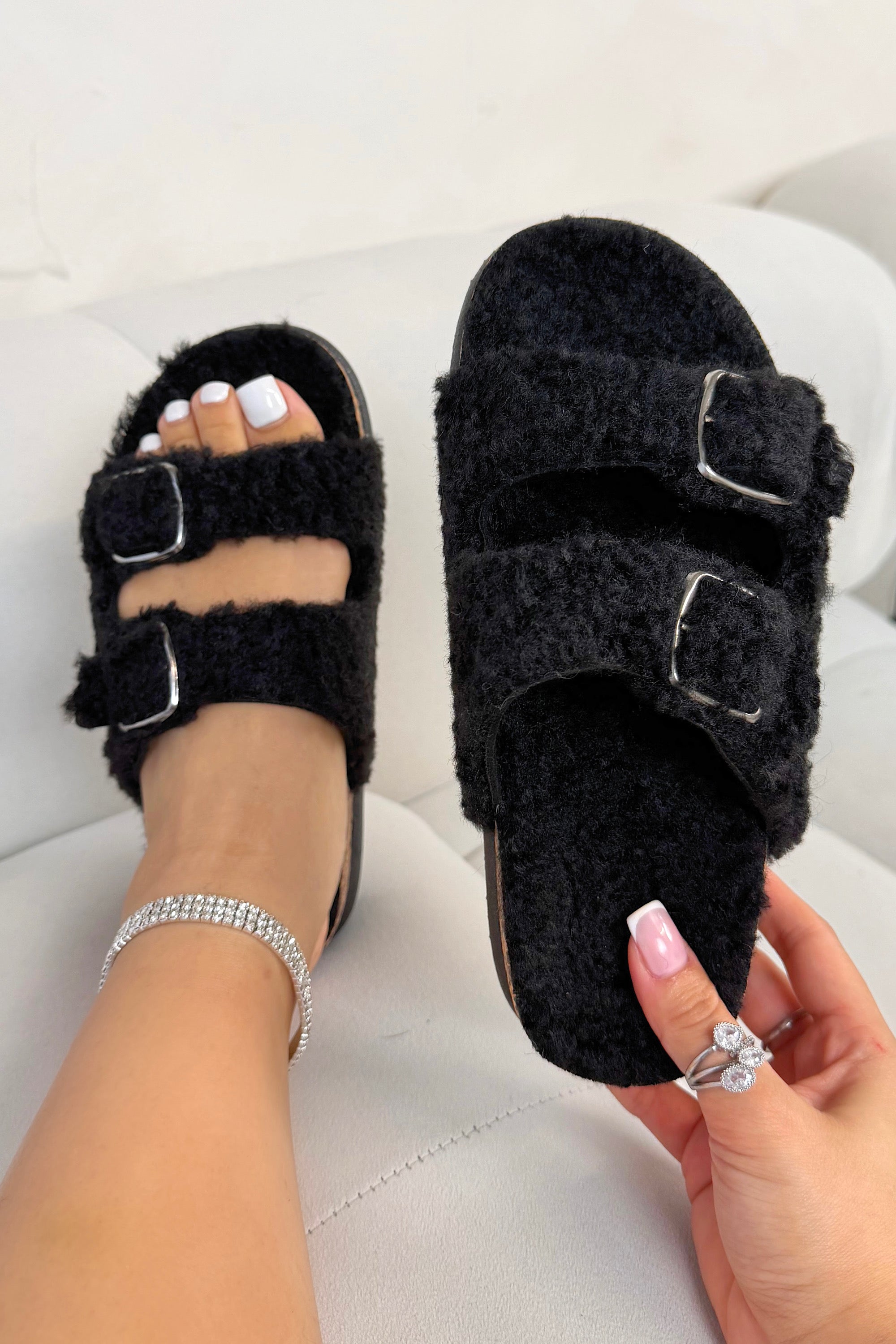 Luxe Comfort Teddy Double Buckle Sliders Black, with emphasis on adjustable buckles for a secure, comfortable fit