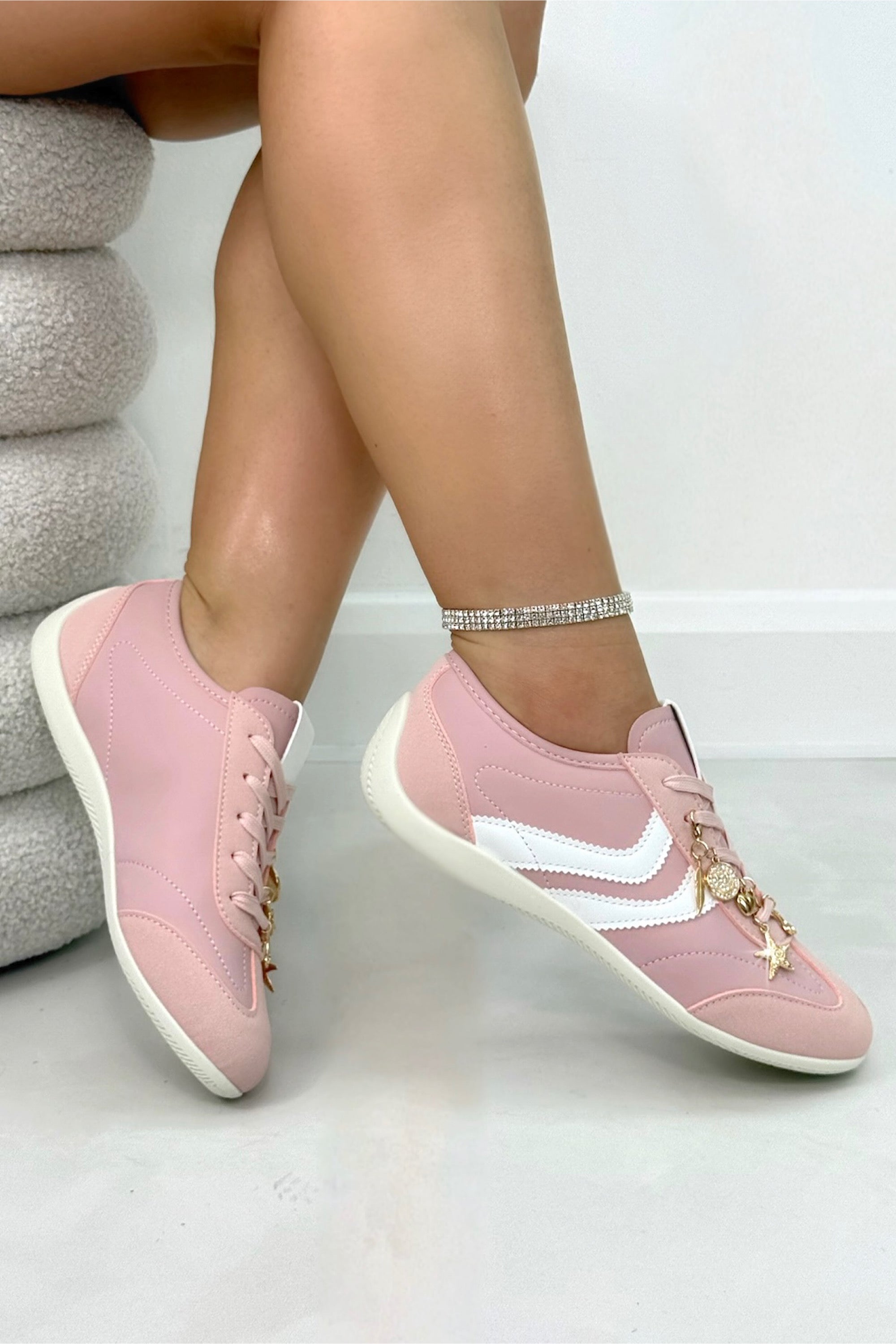 Sparkly Charm Horizon Trainers Pink, with a closer look at the design details